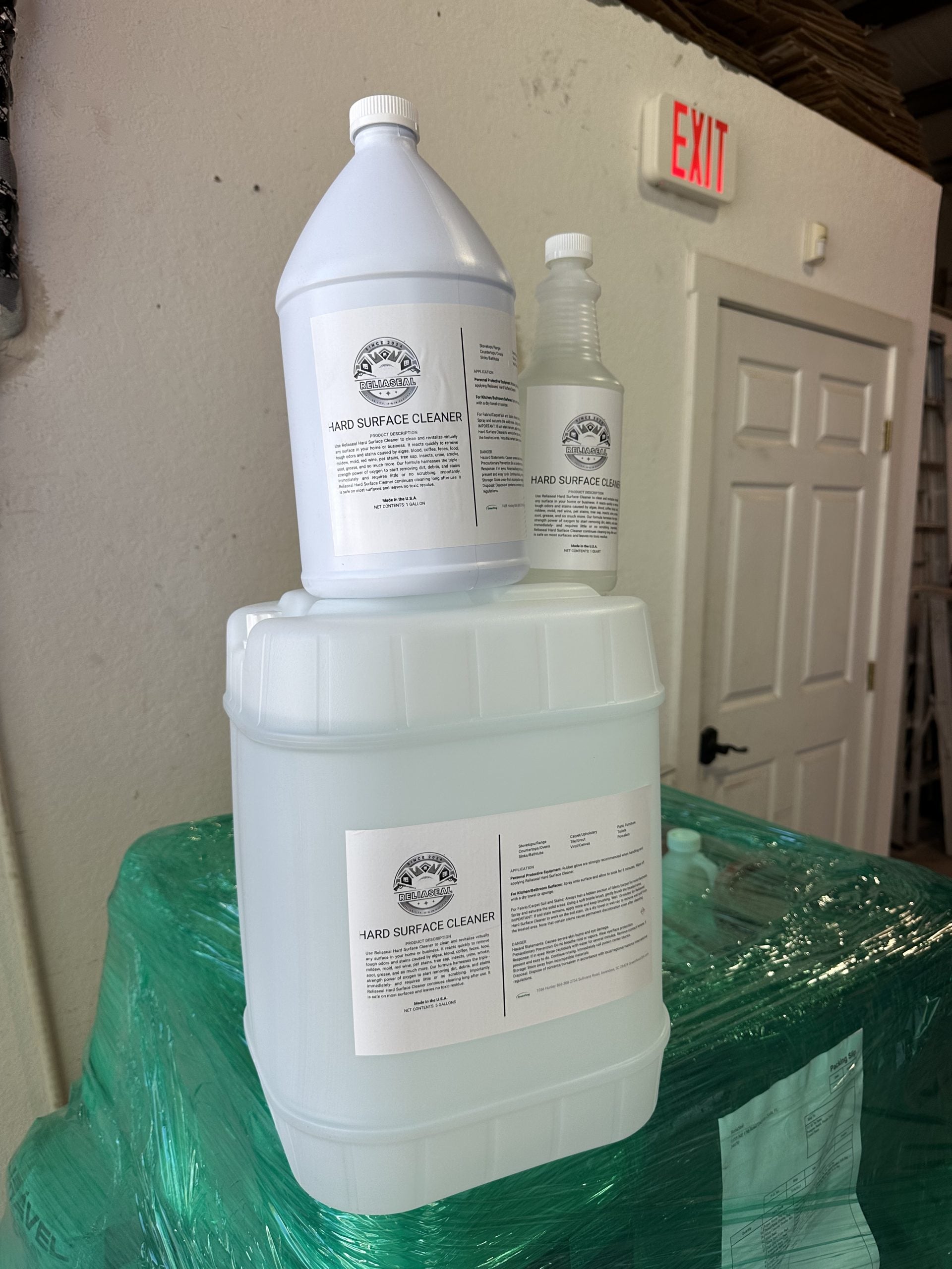 Hard Surface Cleaner image 0