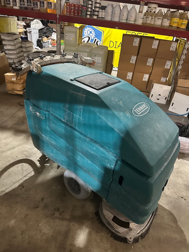 Tennant 5680 Walk Behind Scrubber - Rental