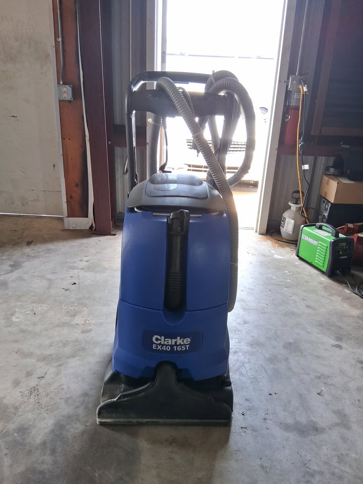 Clarke EX40 18L Carpet Extractor Rental