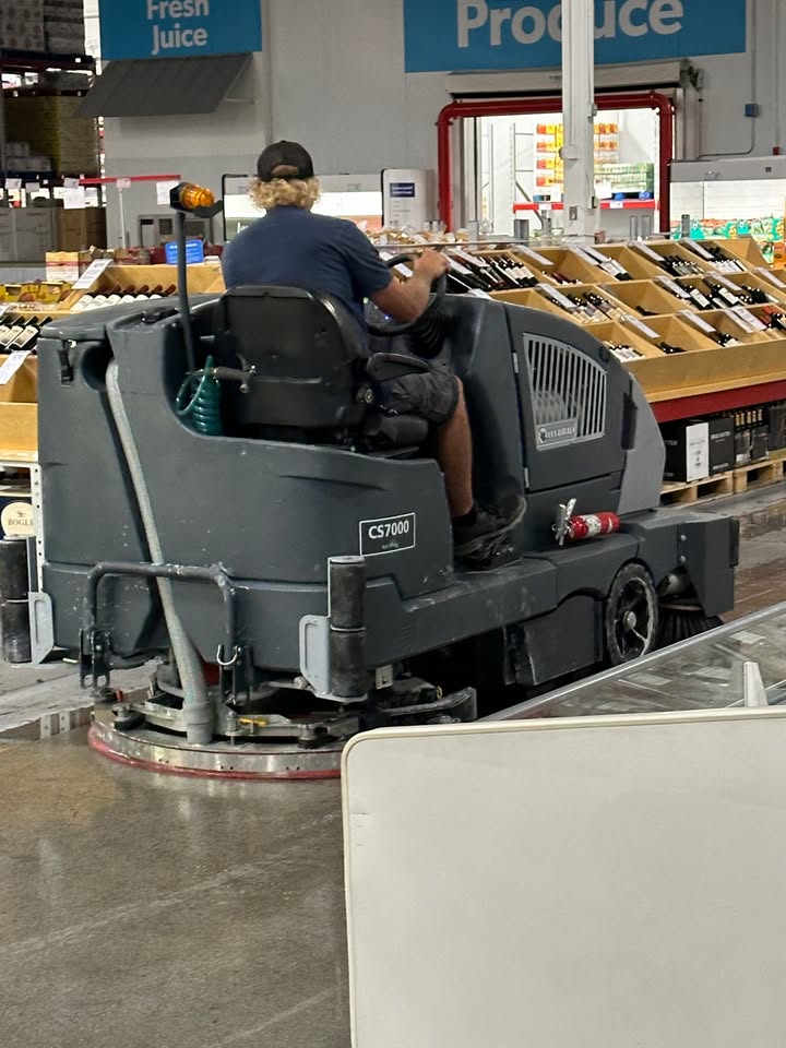 Nilfisk-Advance CS7000 - Rental