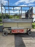 JLG 32' Scissor lift